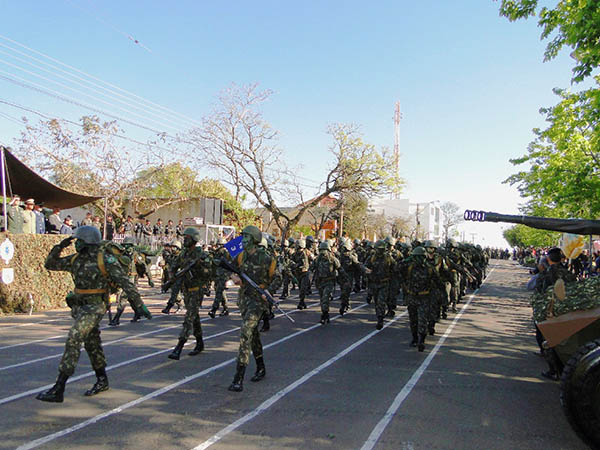 1BdaCMec Desfile Tropa 19GAC 11