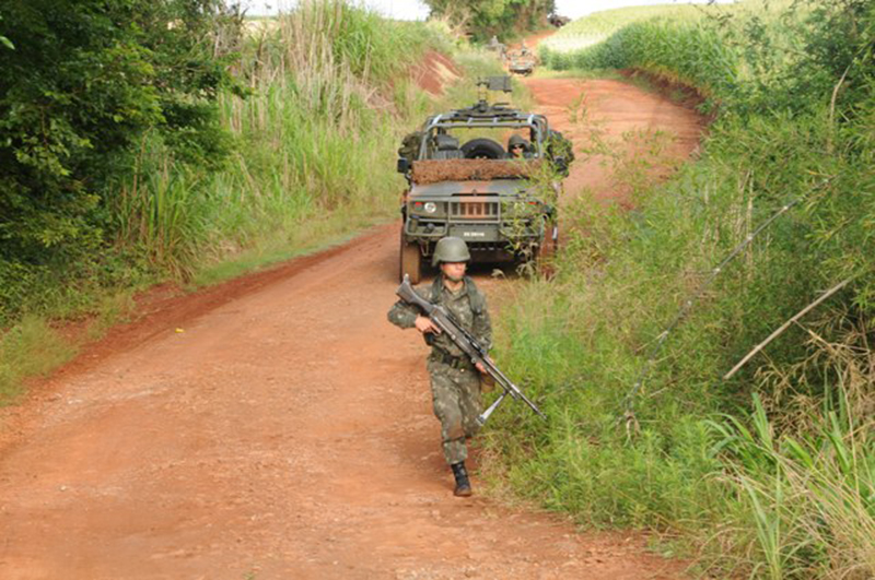 063 19º rc mec participa da operação furacão 06